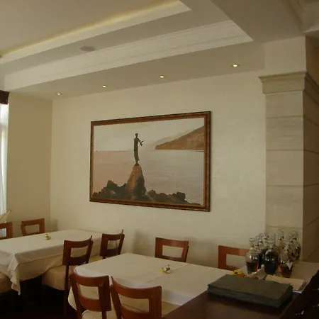 Schubert Hotel